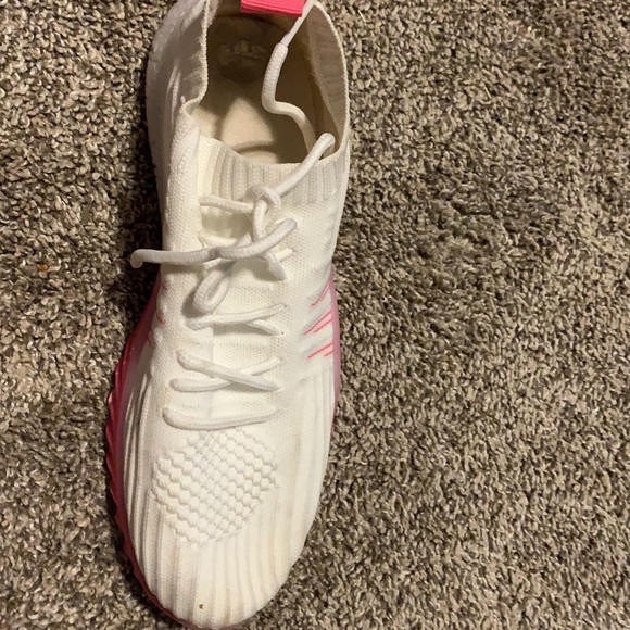 danskin pair of shoes - Picture 3 of 3